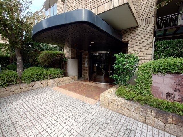 拡大写真:ルネ芦屋親王塚 2階204のエントランス
