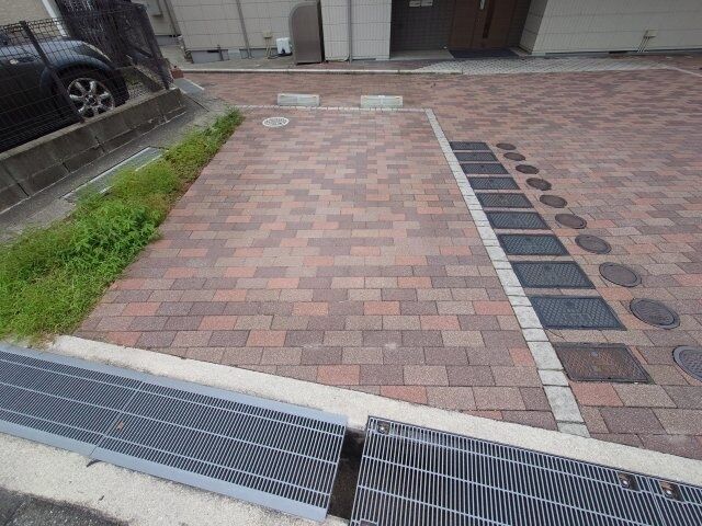 拡大写真:LaLaBrezza芦屋翠ヶ丘 3階301の駐車場