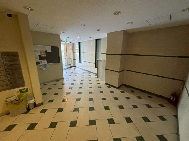 拡大写真:ウインズコート石橋 7階702のロビー