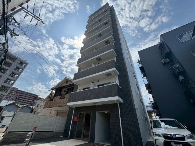拡大写真：クローバー・クレア池田 3階303の建物外観