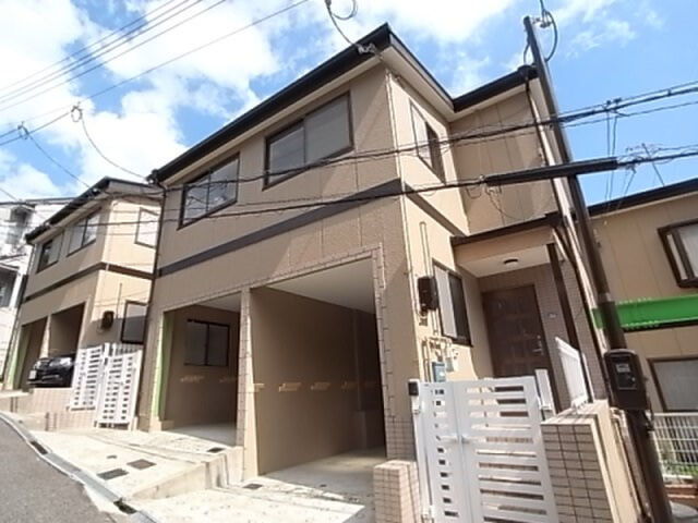 宝塚市雲雀丘2丁目の外観
