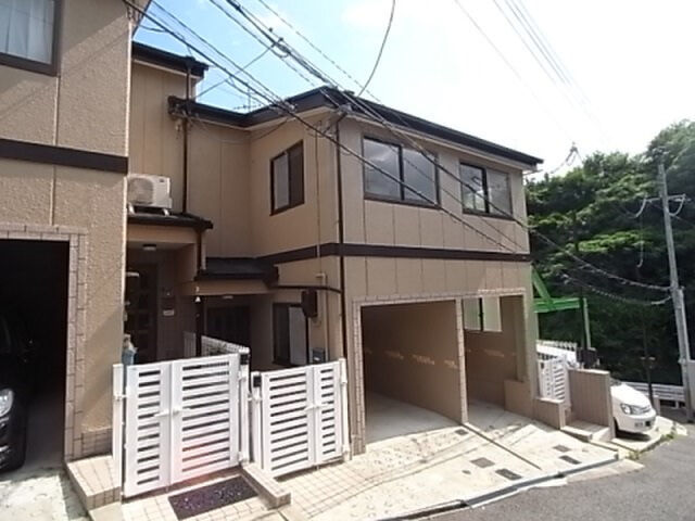 拡大写真:宝塚市雲雀丘2丁目 Fのエントランス