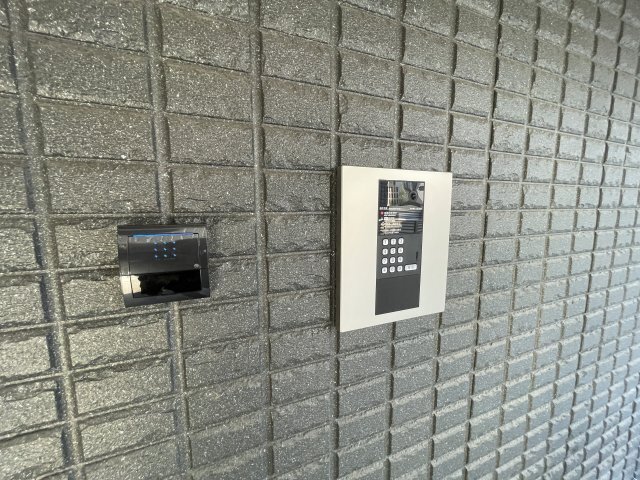 拡大写真:HEBEL MAISON 甲子園口北町South 2階205のセキュリティ