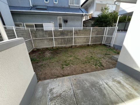 拡大写真:メゾン・ド・甲子園二番町 1階101の庭