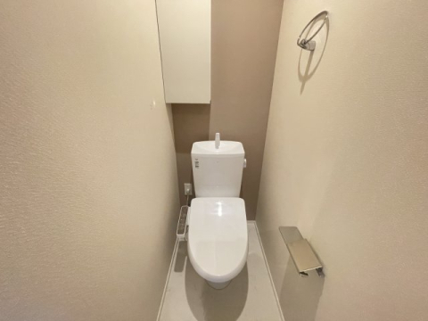 拡大写真:HEBELMAISON甲子園口 3階302のトイレ