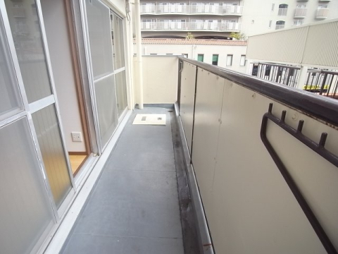 拡大写真:竹園マンション 3階301のバルコニー