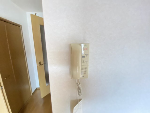 拡大写真:三和建設中山寺ビル 4階403のセキュリティ