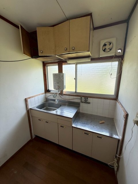 拡大写真:猪名川町万善字寺ノ下通テラスハウス 1階1のキッチン