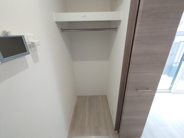 拡大写真：D-residence上甲子園 1階102の収納