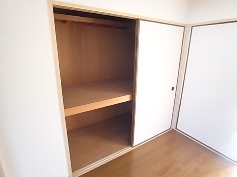 拡大写真:売布ハイツ 2階202の収納