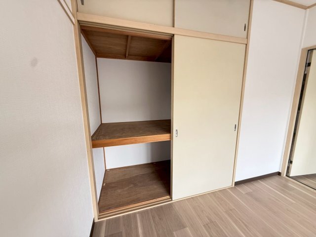 拡大写真:シルフィード花屋敷 2階205の収納