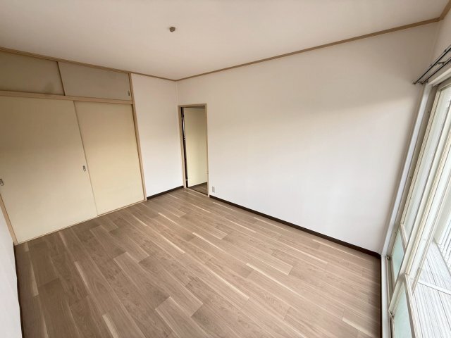 拡大写真:シルフィード花屋敷 2階205の居室・リビング