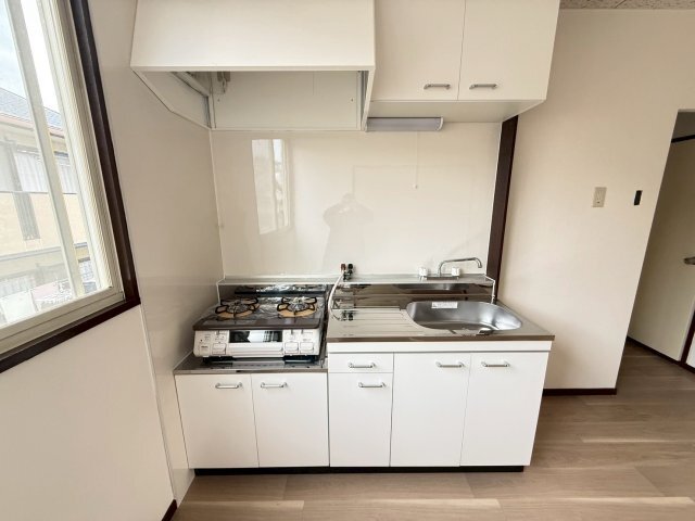 拡大写真:シルフィード花屋敷 2階205のキッチン
