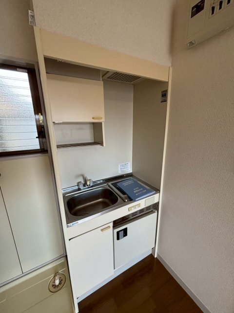 拡大写真:Maison Cerisier (メゾンスリジエ ) 2階202のキッチン