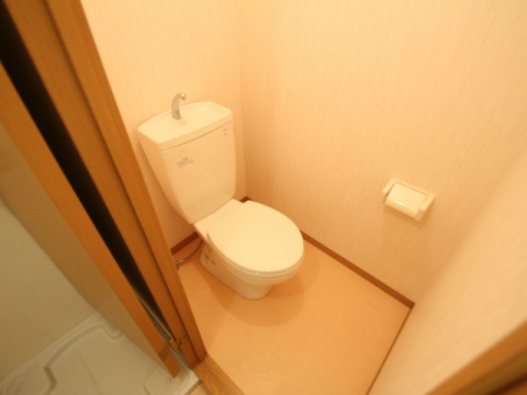 拡大写真:スマート花屋敷 2階205のトイレ