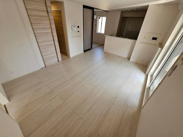 拡大写真:D-residence荘園 B 2階201の居室・リビング