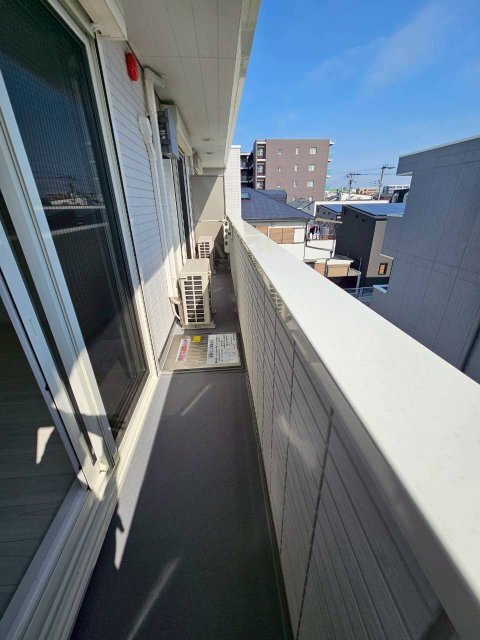 拡大写真:D-residence荘園 B 3階302のバルコニー