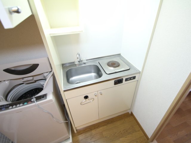 拡大写真:南花屋敷エイティーンハウス 3階303のキッチン