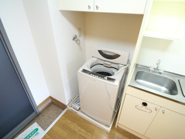 拡大写真:南花屋敷エイティーンハウス 3階303のバス・シャワールーム