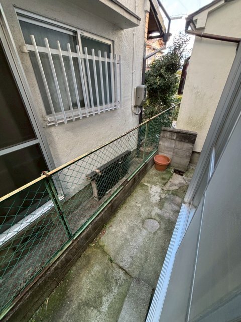 拡大写真:東畦野3丁目15-21貸家 2階-のバルコニー
