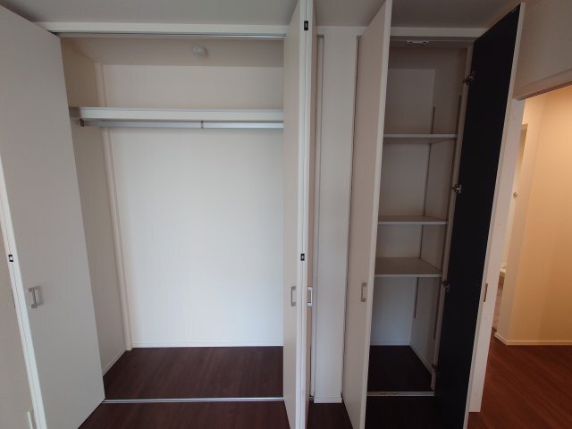 拡大写真:LaLaBrezza芦屋翠ヶ丘 3階301の収納