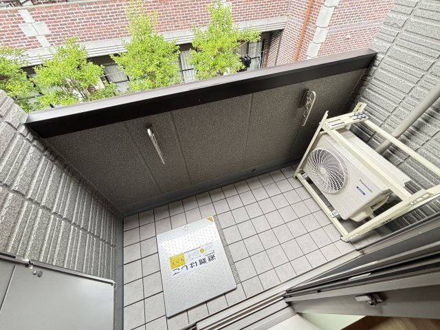 拡大写真:Forest Monzencho East 2階205のバルコニー