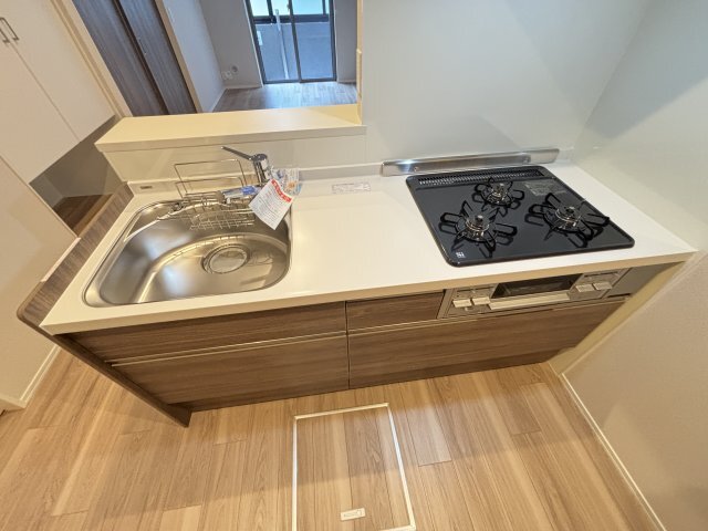 拡大写真:Forest Monzencho East 1階103のキッチン