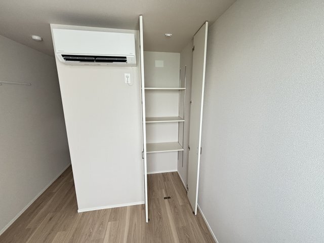 拡大写真:Forest Monzencho East 3階303の収納