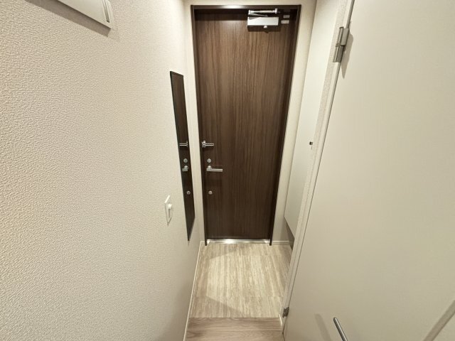 拡大写真:Forest Monzencho East 3階303の玄関