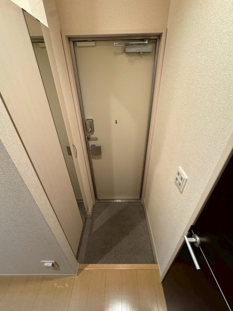 拡大写真:MERSENNE 1階107の玄関