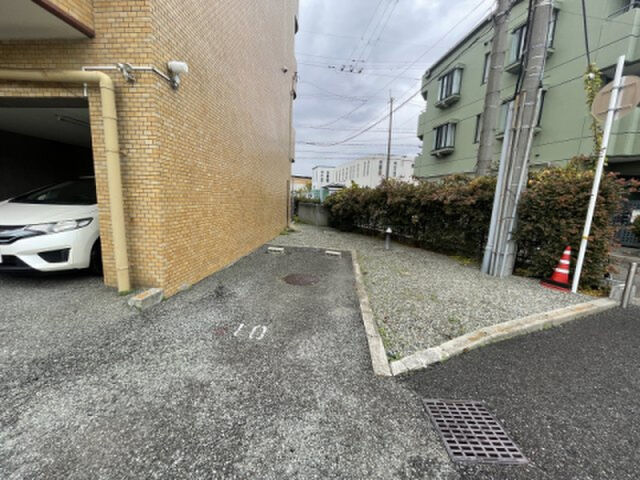 拡大写真:マブランシェット弦月 5階6Aの駐車場