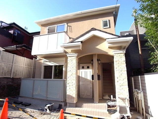 シャルマン甲陽園の外観