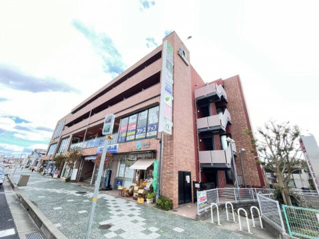 三和建設中山寺ビルの外観