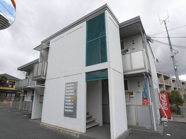 拡大写真：レオパレス南ひばりガ丘 1階101の建物外観