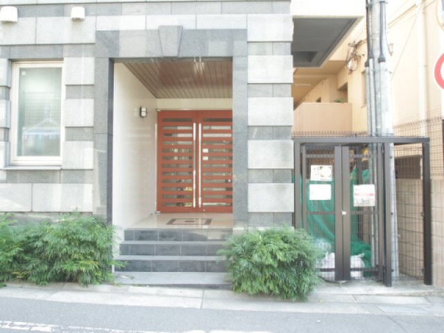 拡大写真:川西市小花2丁目 4階402のエントランス