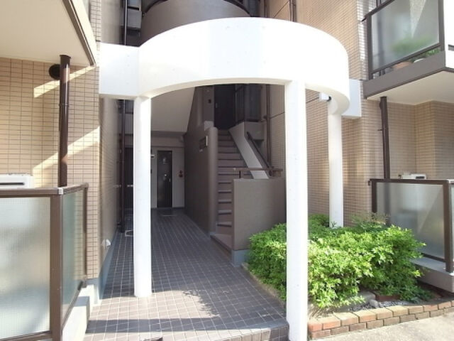 拡大写真:ハイム北夙川I 3階301のエントランス