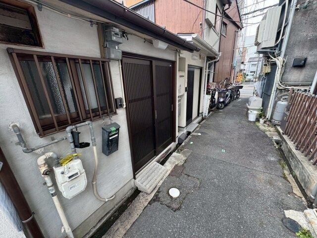 拡大写真：栄町3-5テラスハウス 1階1のエントランス