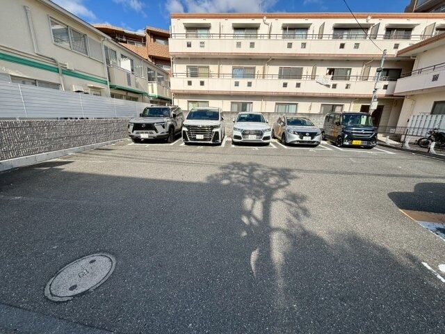 拡大写真:メゾンジョイ 1階101の駐車場