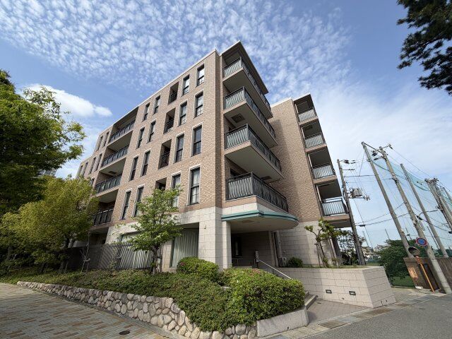 グランフェルティ東灘住吉川の外観