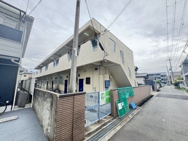 丸永マンションの外観