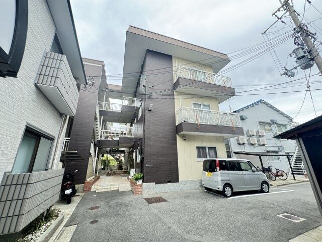 坂上マンションの外観