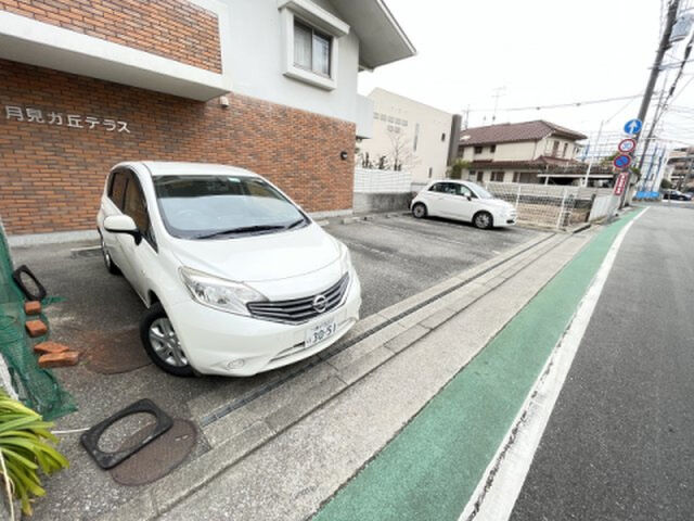 拡大写真:月見ガ丘テラス 1階3の駐車場