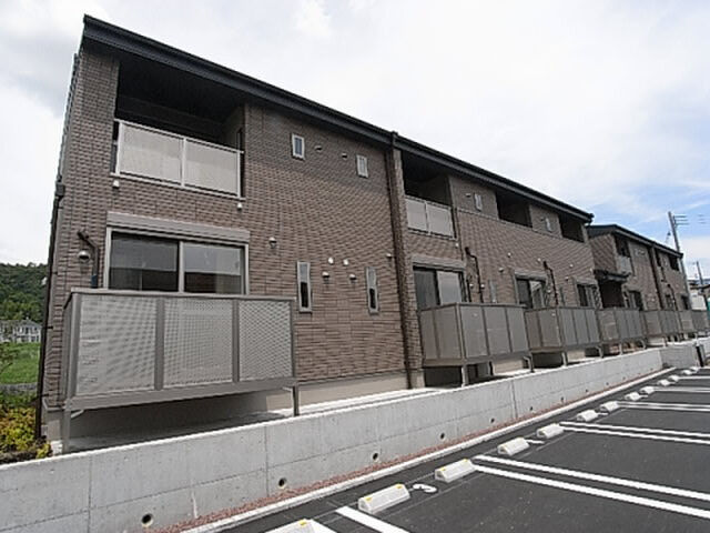 ピープルコート3号館の外観