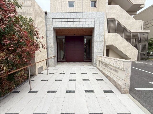拡大写真:スプランディッド池田呉服町 6階606のエントランス