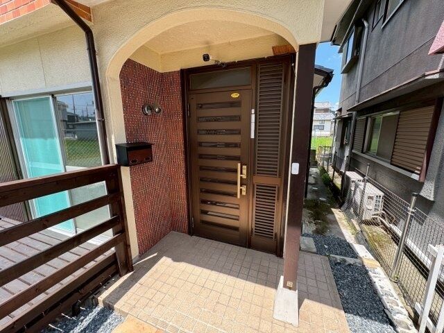 拡大写真:西多田1丁目17-5戸建 2階-のエントランス