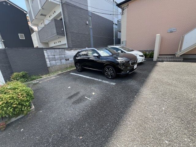 拡大写真:ディーフレア南本町 1階101の駐車場