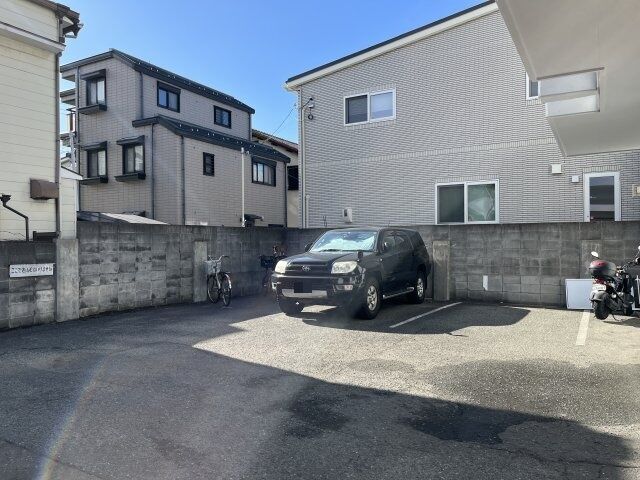 拡大写真:天道町ハイツ 2階202の駐車場