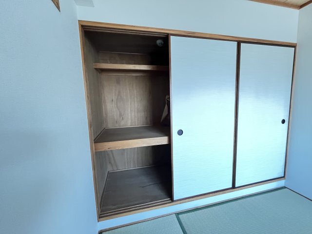 拡大写真:エミネンス宝塚 3階305の洗面設備