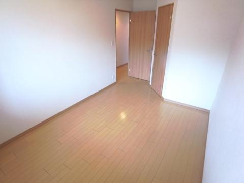 拡大写真:甲子園六石町ハイツ 2階204の寝室