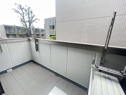 拡大写真：HEBELMAISON甲子園口 3階302のバルコニー